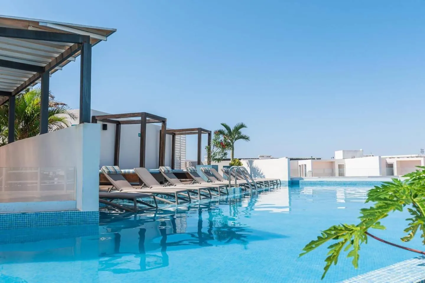 Private Rooftop, 1Br Ph, 2Ba, Sauna, Gym, Pool Playa del Carmen Mexico